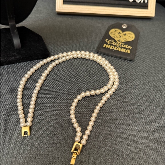 Pearl Necklace - Picture 10 of 15